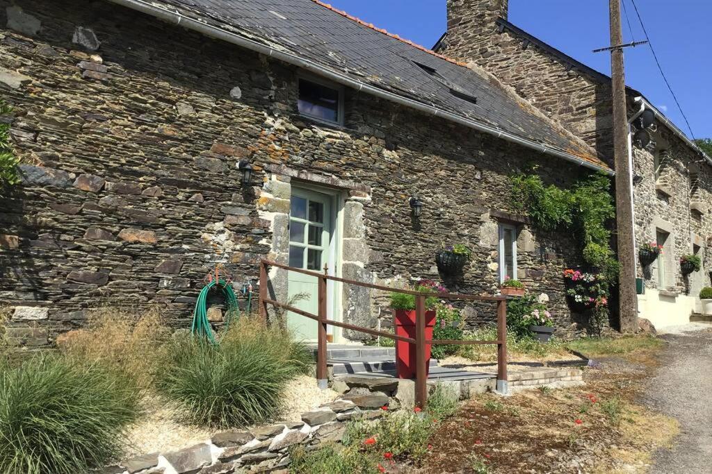 فيلا Les Ecuries Is A Modern Renovated Barn Laniscat المظهر الخارجي الصورة