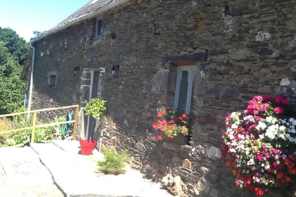 فيلا Les Ecuries Is A Modern Renovated Barn Laniscat المظهر الخارجي الصورة